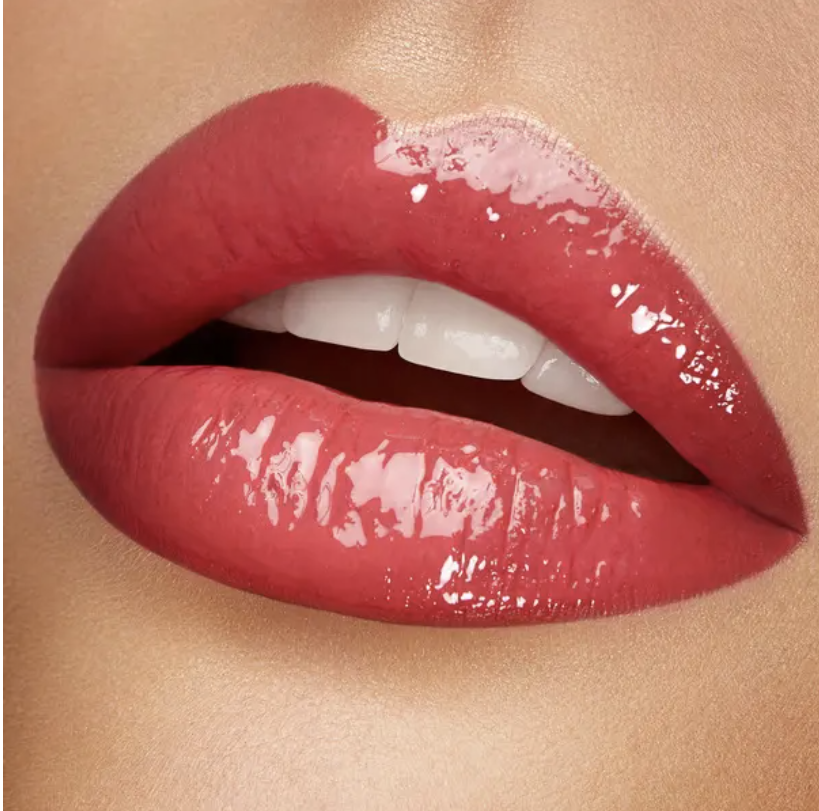 „107 Cherry Red” dvipusiai lūpų dažai