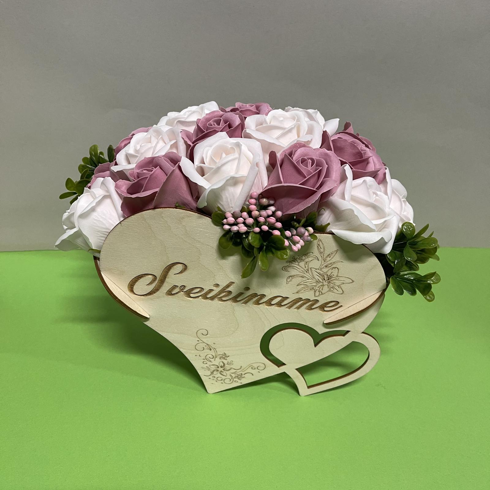 Muilo gėlių puokštė „Sveikiname”