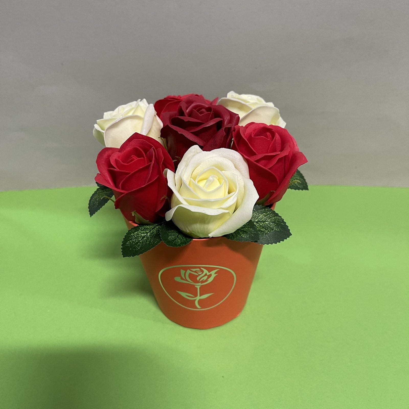 Muilo gėlių puokštė „Raudona 7”-11