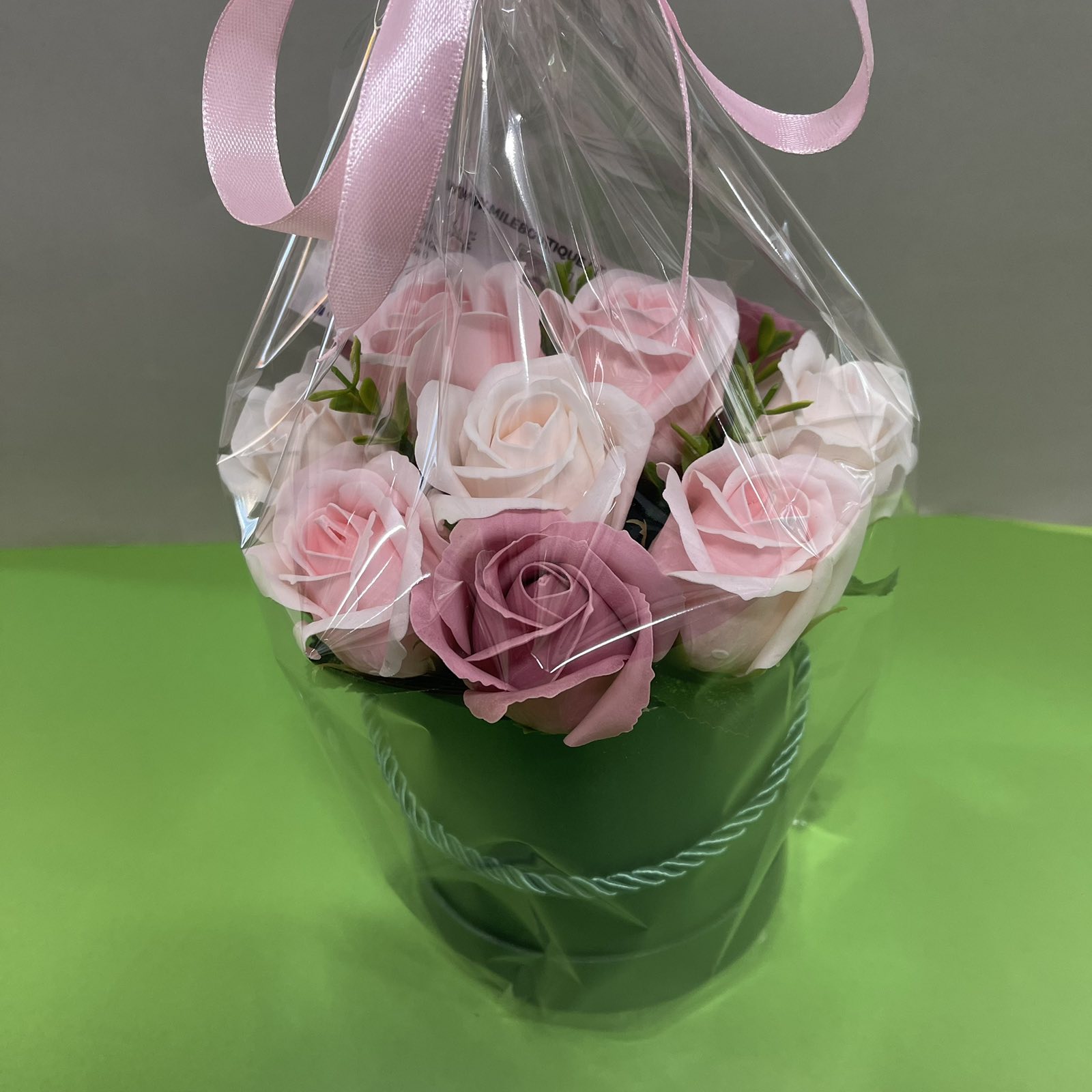 Muilo gėlių puokštė „Žalia dėžutė”-1